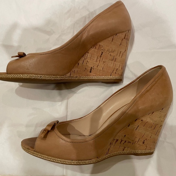Prada Leather and Cork Nude Wedge with Bow and Trim Accent Size 39 with box - Picture 3 of 5